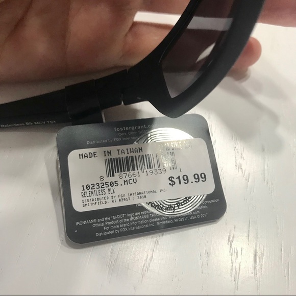 NWT Foster Grant Ironman sunglasses solid black - Picture 6 of 6